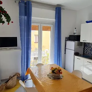 https://la-siciliana-trapani-apartment.sicilyhotelsitaly.net