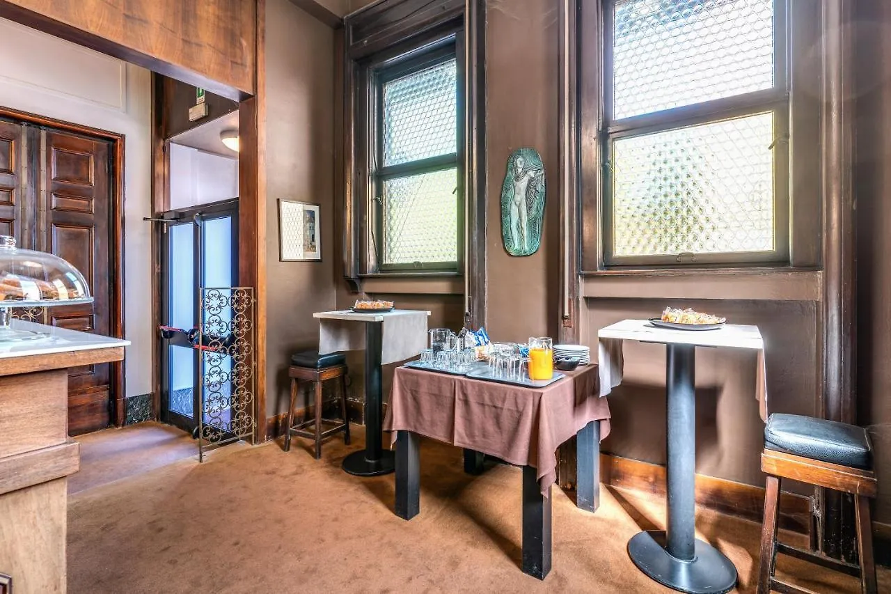 **  Hotel Apollo Milan Italy