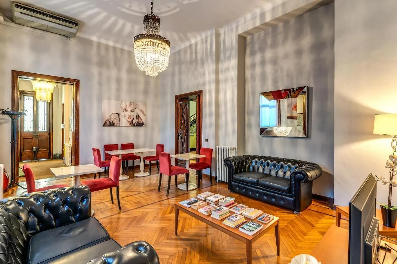 Hotel Apollo Milan 2*,