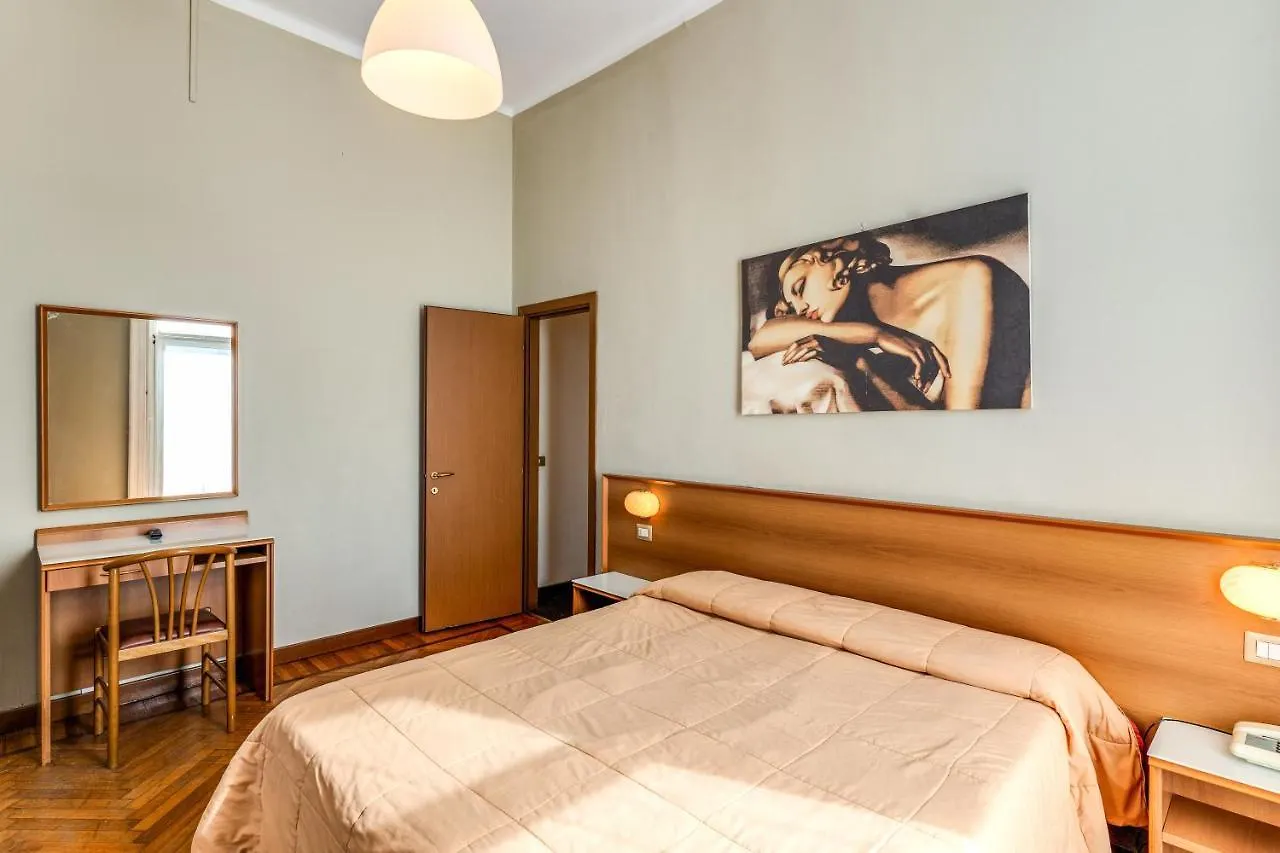 Hotel Apollo Milan 2*,
